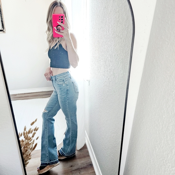 Judy Blue Mid Rise Med Wash Released Shadow Hem Bootcut Jeans Regular Plus NEW - Picture 9 of 16